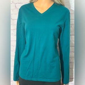 Women’s teal long sleeved top